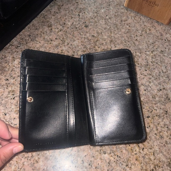 Marc Jacobs Black Pebbled Leather Slim Card Holder with Gold Logo - Picture 7 of 16